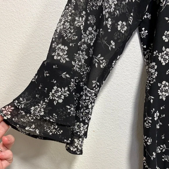 Charter Club Black White Floral Sheer Blouse Petite Small - Picture 7 of 12